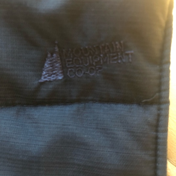 Kids MEC vest size 2 excellent condition. - Picture 3 of 5